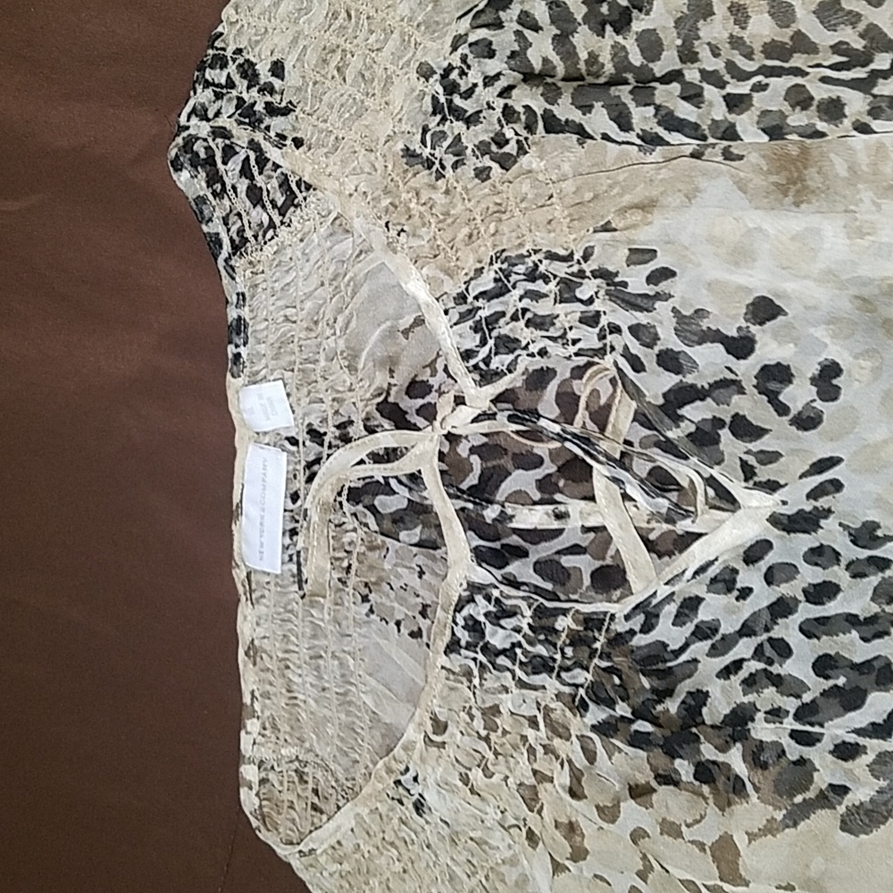 Light blouse - Picture 2 of 3